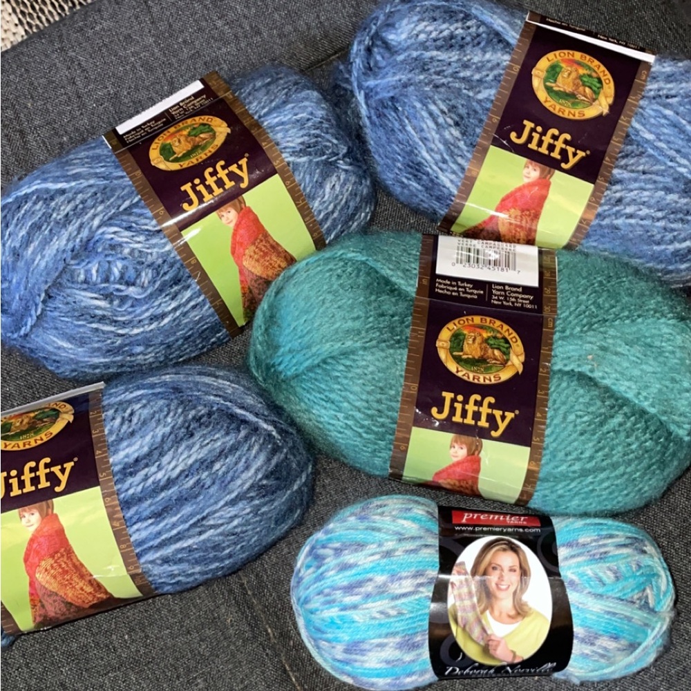 YARN SKEENS 5 bundle